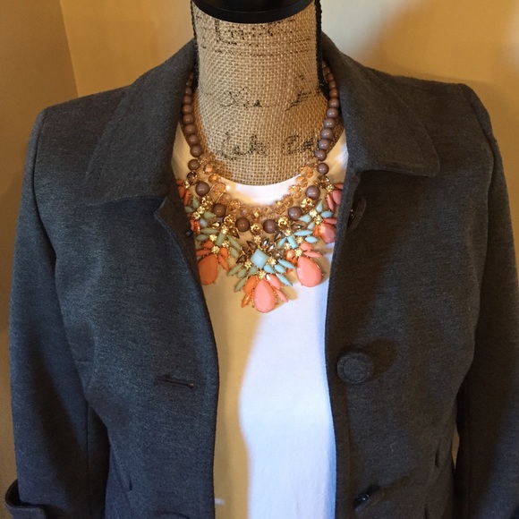 "Statement Necklace Looking For A Perfect Outfit" - Picture 4 of 4