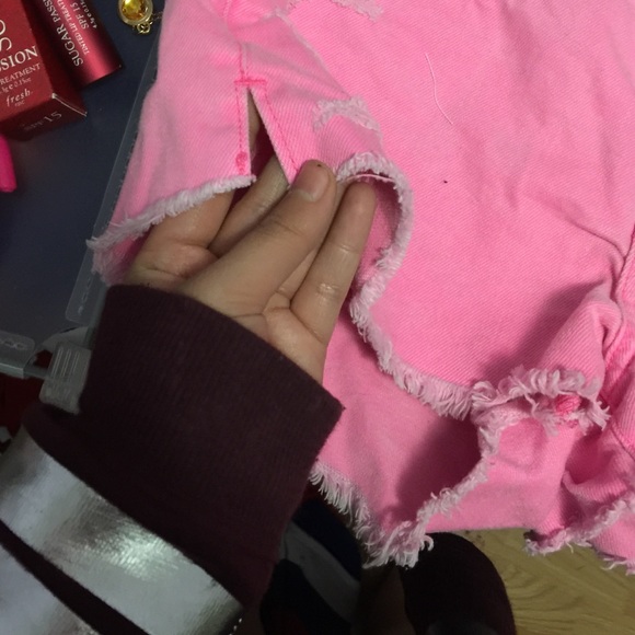 Abrecombie and fitche Neon pink high waiste shorts - Picture 2 of 4