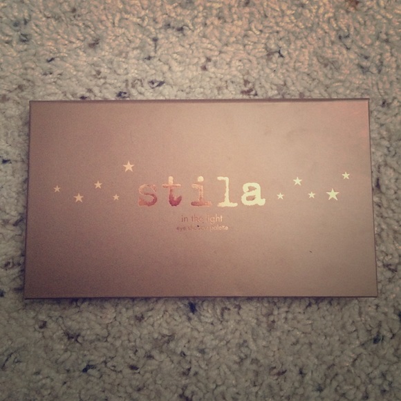 Stila "In the Light" eyeshadow palette