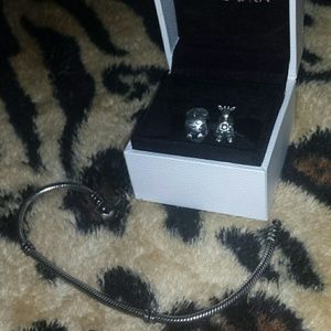 Pandora 7.1 inch bracelet & two charms