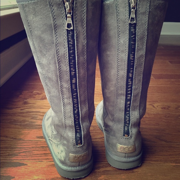 Grey Uggs like new