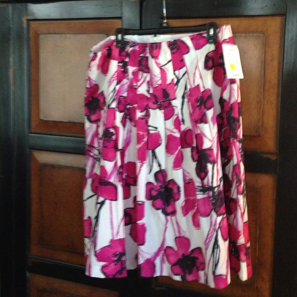 Pretty pleated a-line skirt