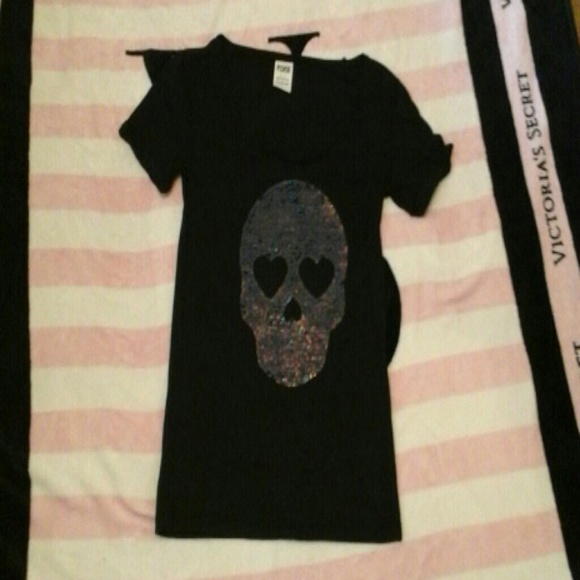 Vs pink skull bling tee