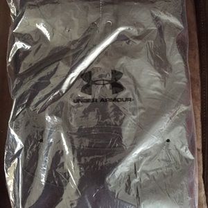 Under Armour black hooded sweatshirts mens M