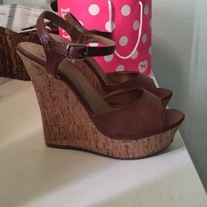brown wedges