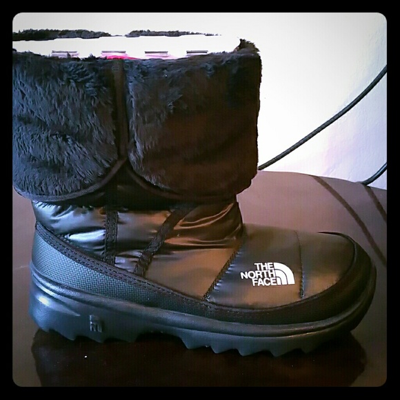 The North Face Girls Amore Boots