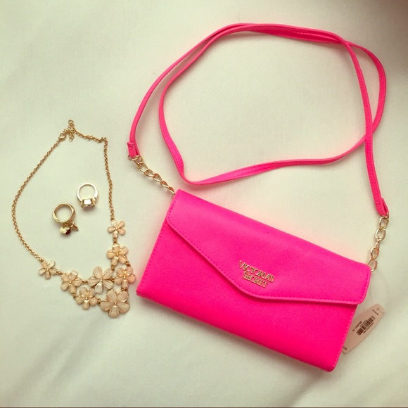 ️NWT Victoria's Secret cross body purse/wallet!