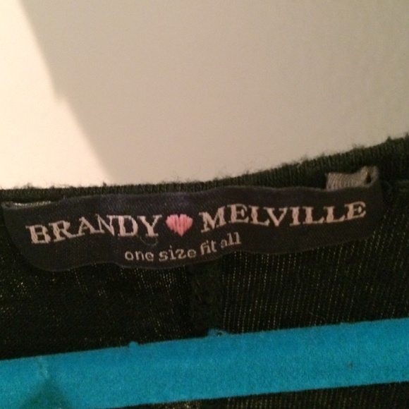 Brandy Melville Flowy Crop top - Picture 2 of 3