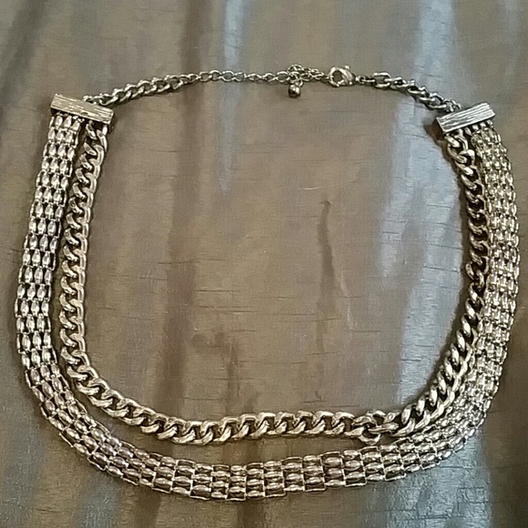 H and M necklace