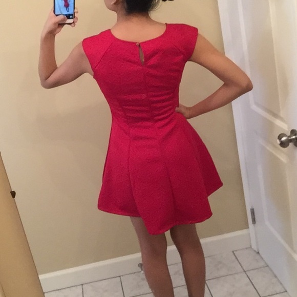 SOLDThe perfect red dress - Picture 3 of 4