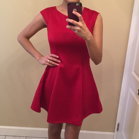 SOLDThe perfect red dress - Picture 4 of 4