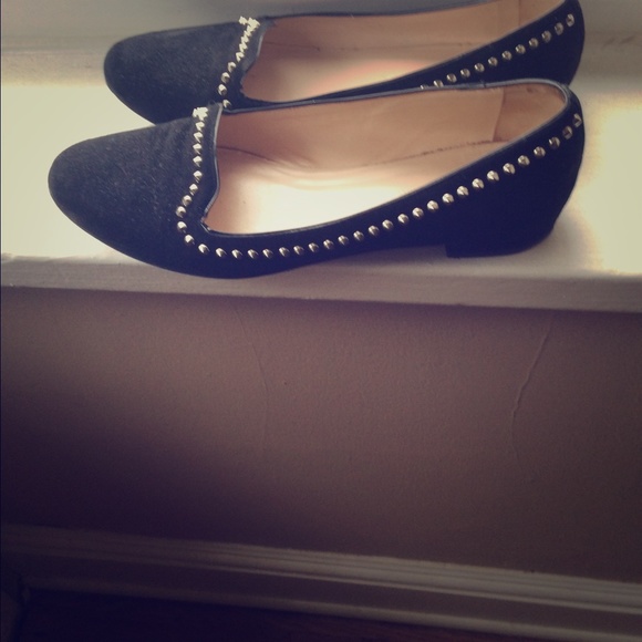 Club Monaco black suede flat