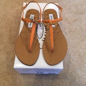 NIB Women Steve Madden sandals size 6 1/2