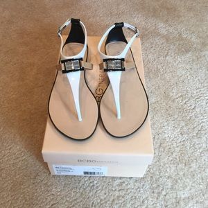NWOT Women BCBGeneration sandals size 6