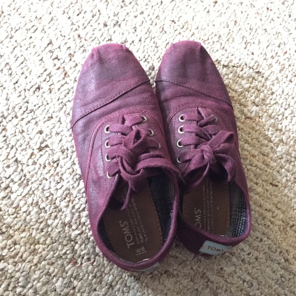 TOMS Maroon Oxfords