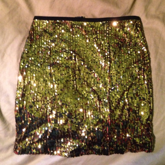 Gold sequin body con skirt - Picture 1 of 2