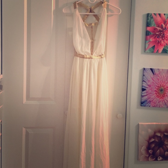 partial trade☝️white dress