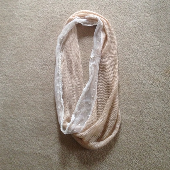 light knit/ lace scarf