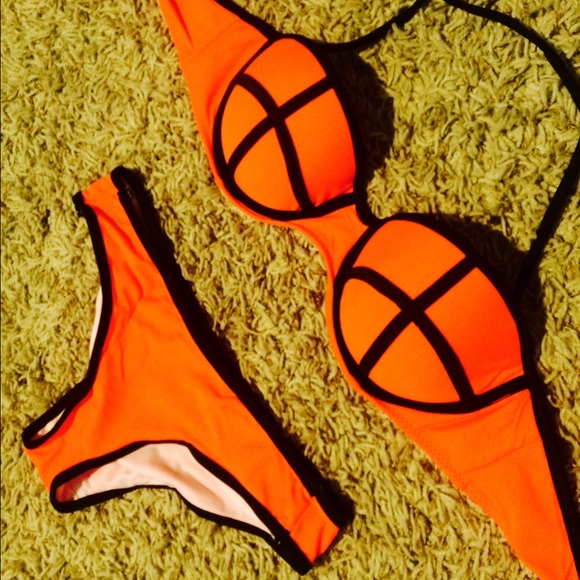 Gorgeous Orange Bikini ❤️ - Picture 3 of 3