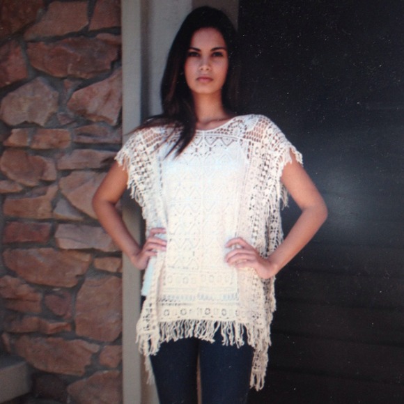 100% cotton lace poncho - Picture 2 of 3