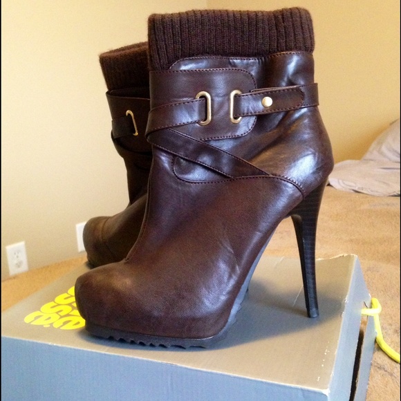 Dark brown slip on boots