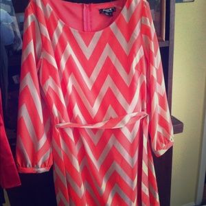 Pink chevron quarter sleeve dress