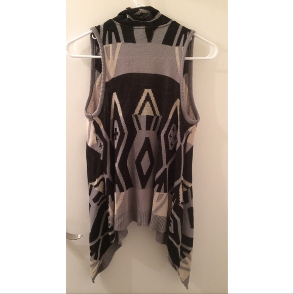 Sweater vest, sz S. - Picture 2 of 2