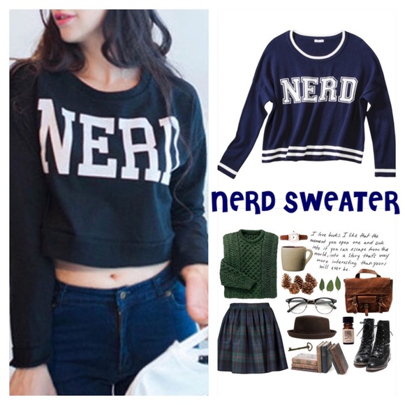 "NERD" Navy Blue Over-Sized Cropped Sweater XS
