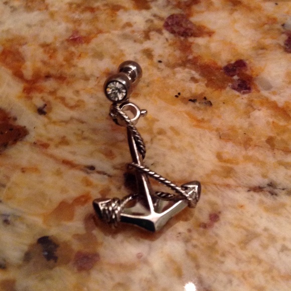Tragus earring