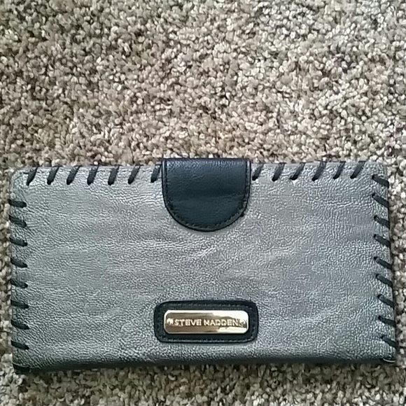 Steve madden wallet