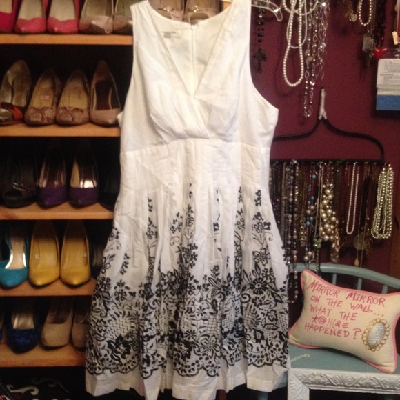 Black & white dress