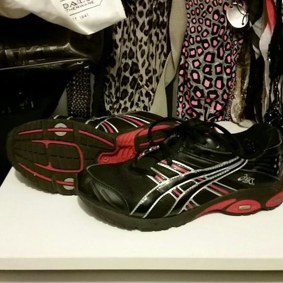 Asic Black and Red Gel-Frantic Sneakers