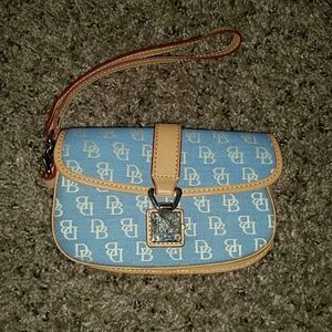 Dooney & Bourke wristlet