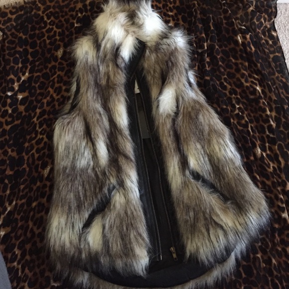 Fur vest