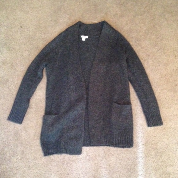 Grey cardigan