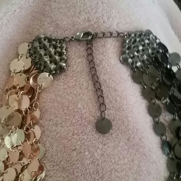 Statement necklace! - Picture 4 of 4