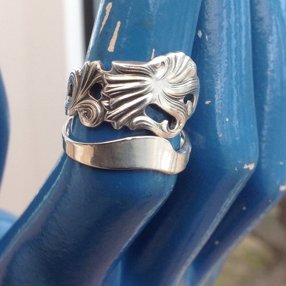 Robinadi Jewelry - 🎉🎉HOST PIC🎉🎉Ring made from a cocktail fork.