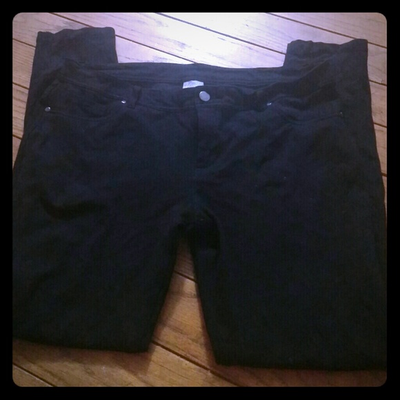 Black - stretch skinnies