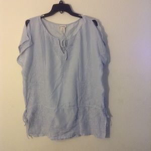 Casual embroidered top