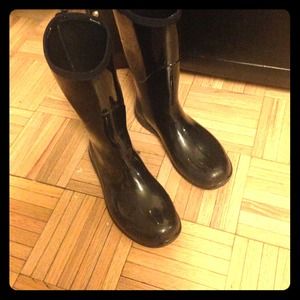 Rain boots