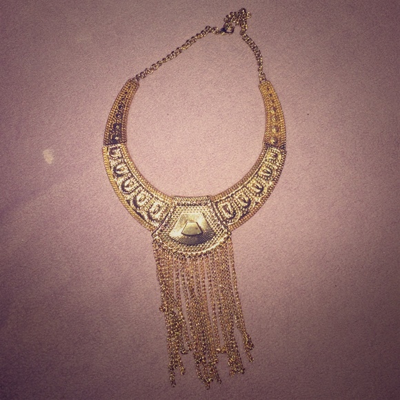 H&M NECKLACE :)