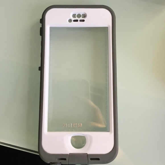 Iphone 5S Lifeproof case