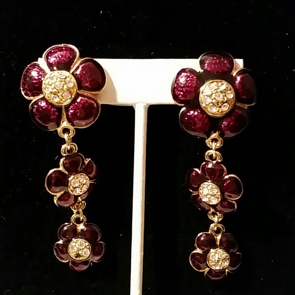 Purple daisy ear rings