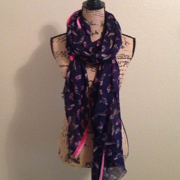 Bird scarf