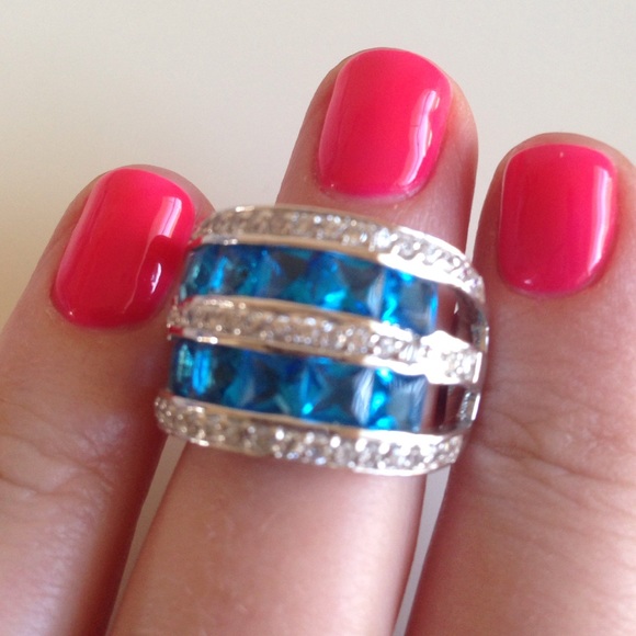 Charles Winston Sterling Silver and CZ ring size 8 - Picture 3 of 4