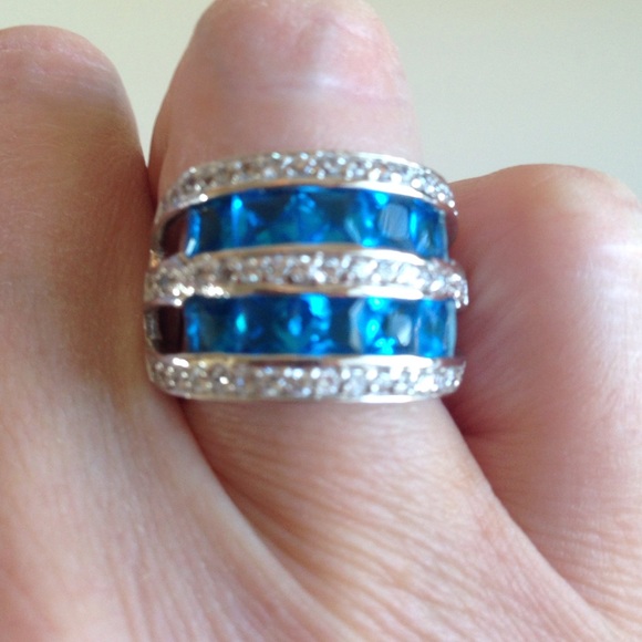 Charles Winston Sterling Silver and CZ ring size 8 - Picture 4 of 4