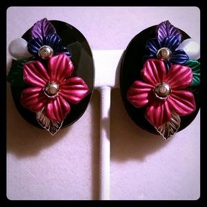 Vintage flower ear rings