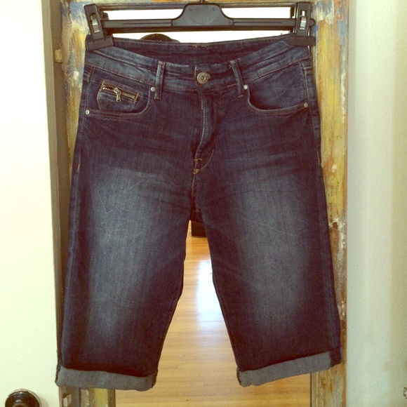 Shorts/Jeans. H&M. Size 6 but runs small!!