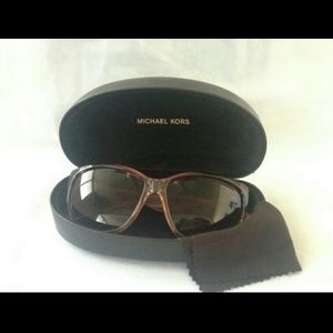 Michael kors sunglasses Reduced!!! ????