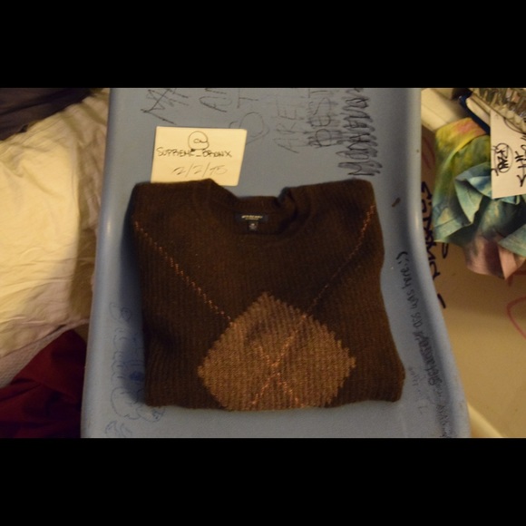 Burberry Wool Longsleeve Sweater size Medium